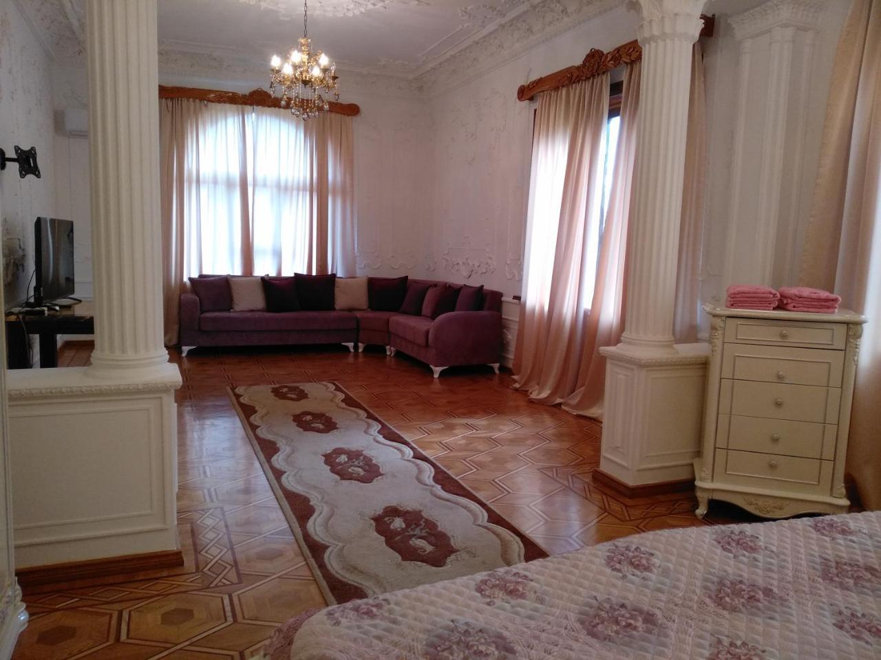 Hotel Royal Kutaisi Exterior photo